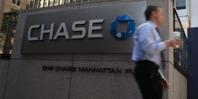 Chase plans to hit consumers with additional account fees: ‘People should take their business elsewhere’