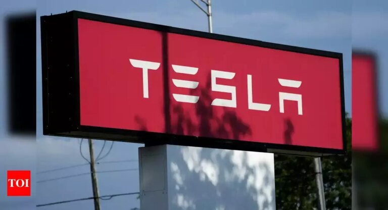 Tesla results miss estimates as company projects 2025 auto volume growth