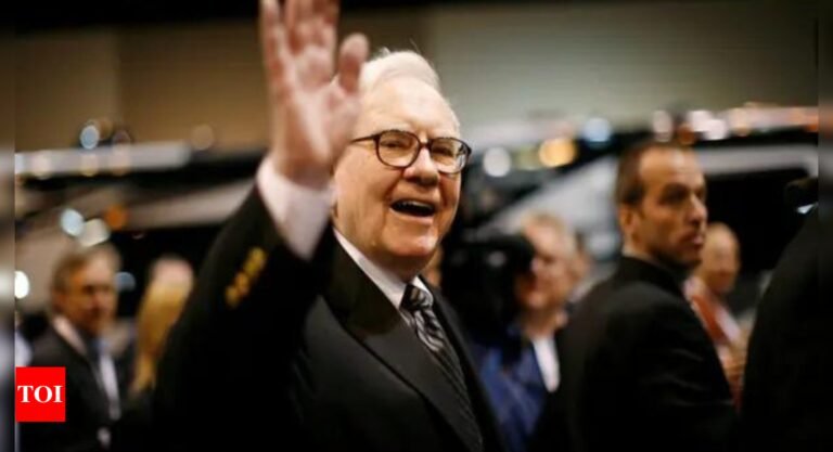 Warren Buffett readies for big bets, How Berkshire Hathaway plans to utilize 1 Billion cash reserve