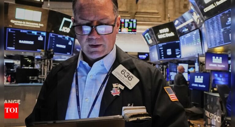 Wall Street mixed as Nasdaq climbs, Dow slips amid cooling inflations, US-China trade deal